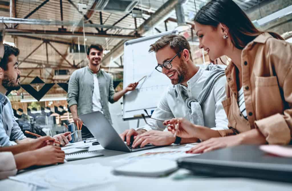 young-business-people-in-office